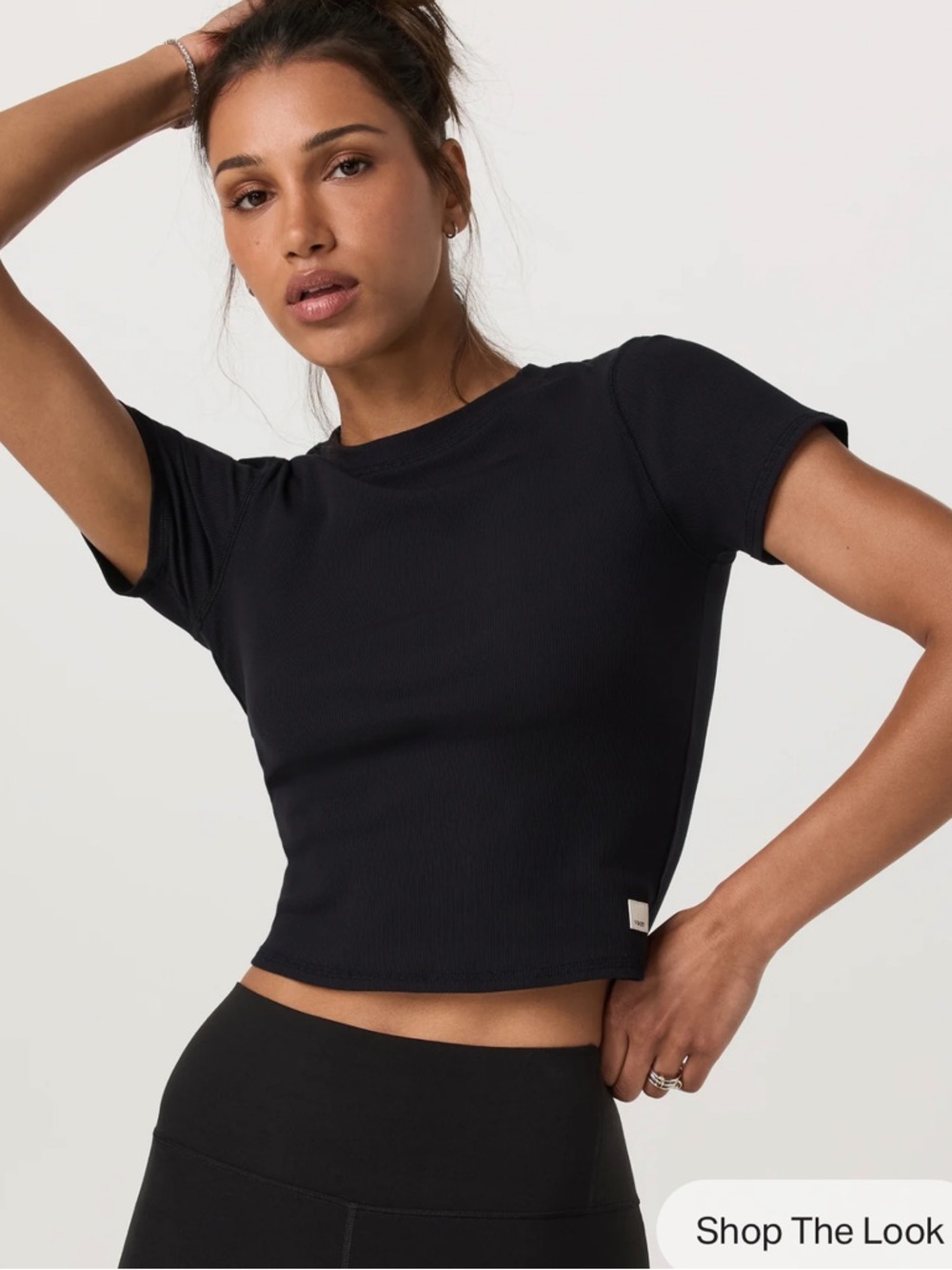 Pose fitted black tshirt Vuori new